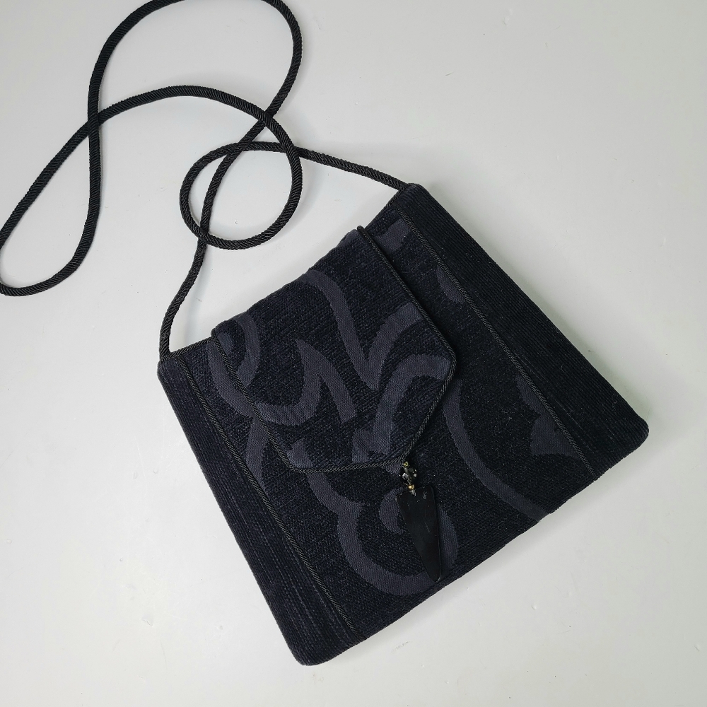 L. O'Neill Design Tapestry Carpet Graphic Shaped Vintage Bag